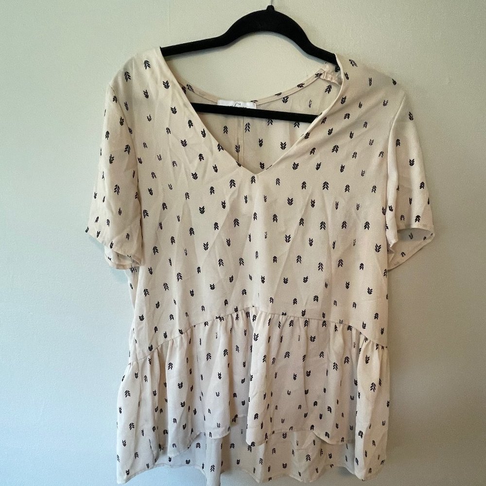 Carly Jean LA Peplum Pink Top w. Keyhole Back